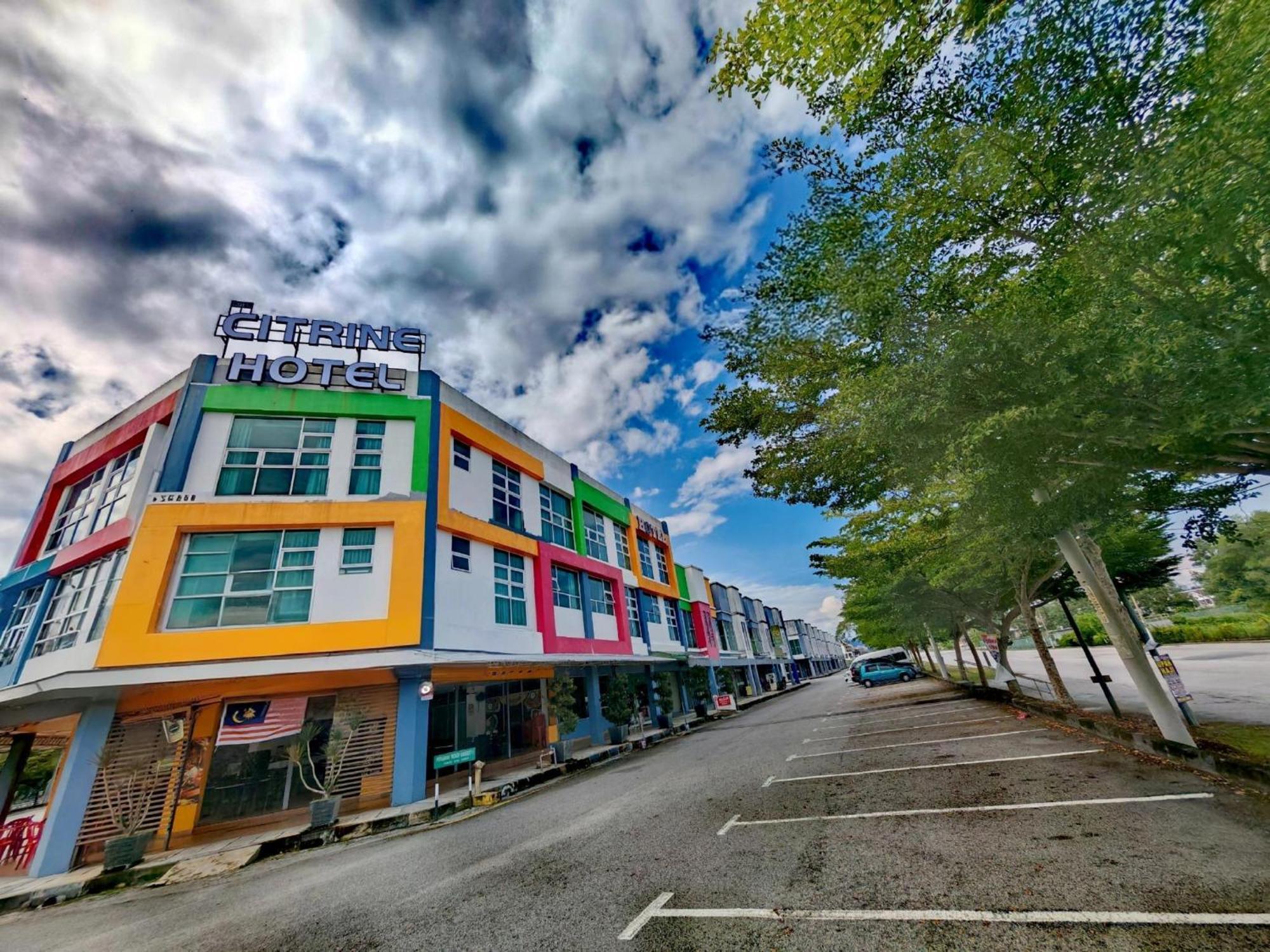 Citrine Hotel เซริอิสกันดาร์ ภายนอก รูปภาพ